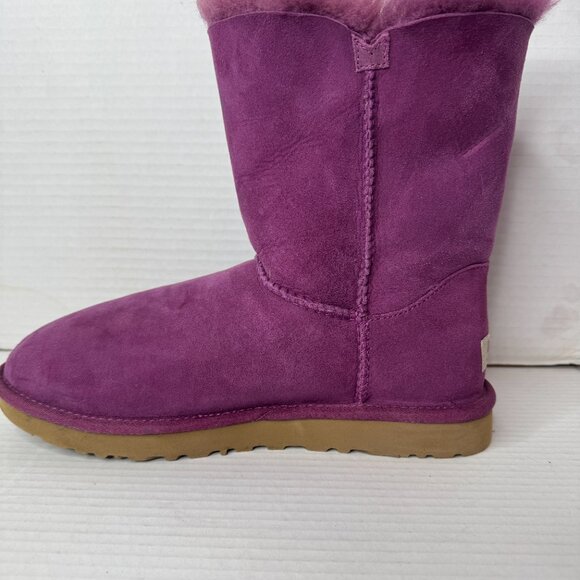 UGG Bailey Button Boot - Picture 5 of 11